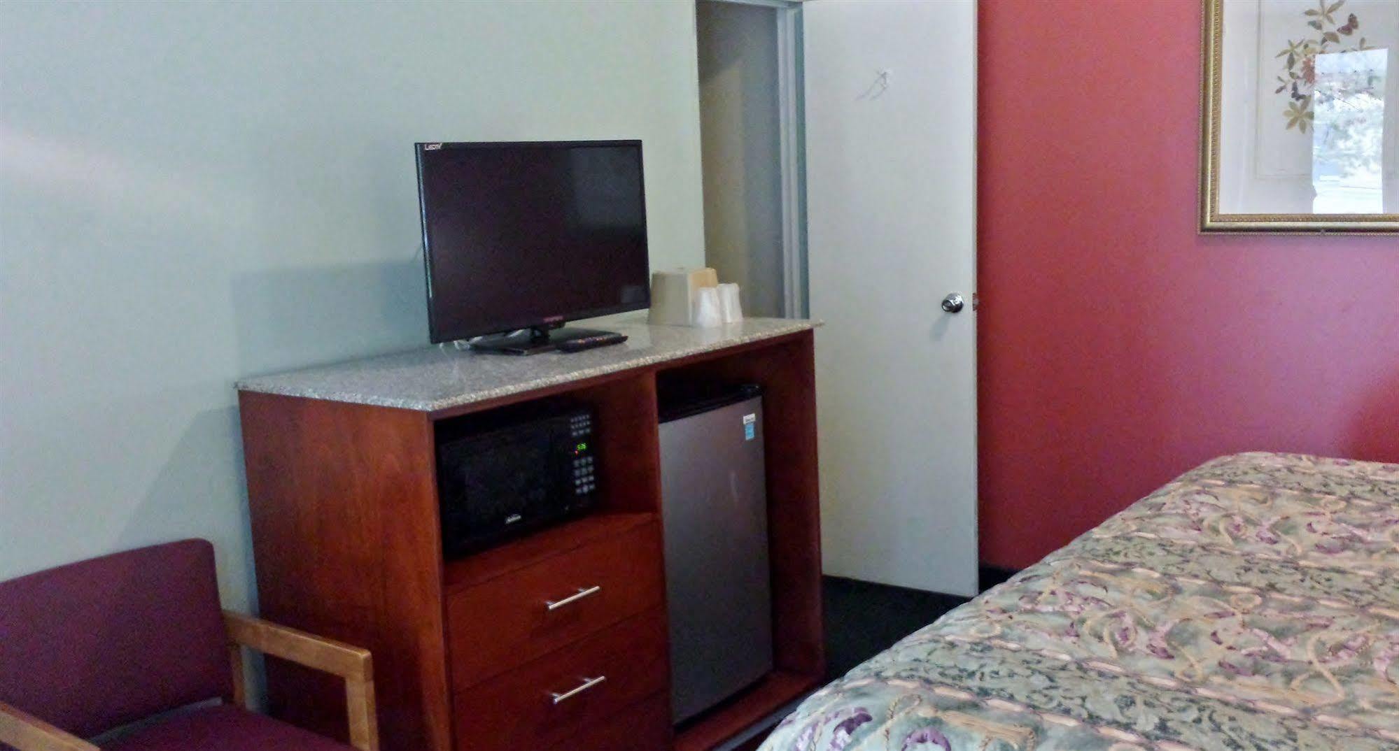 Budget Inn Fairport Εξωτερικό φωτογραφία